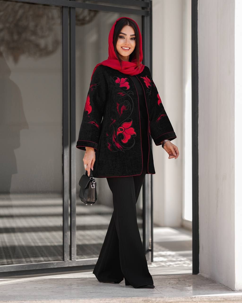 مانتو مخمل گلدوزی زنانه یلدا (ضمانت اصالت و ارسال رایگان)